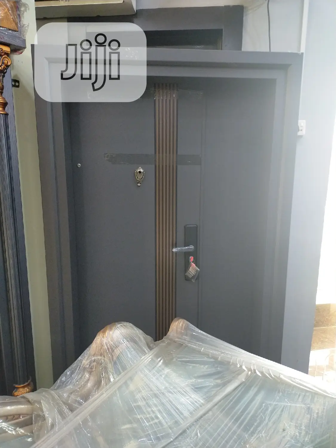 Aluminum Cast Classic Door