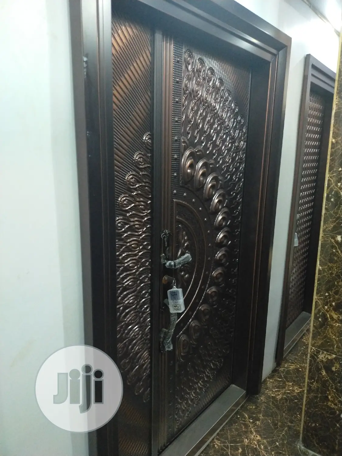 Aluminum Cast Classic Door