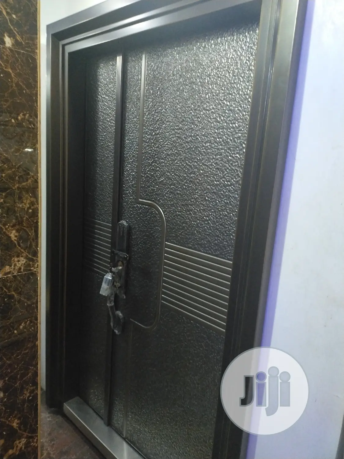 Aluminum Cast Classic Door