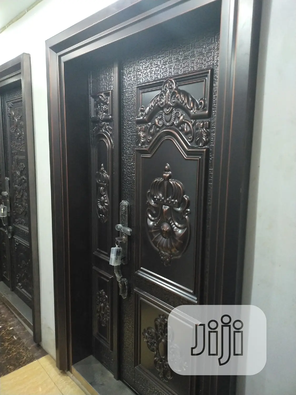 Aluminum Cast Classic Door