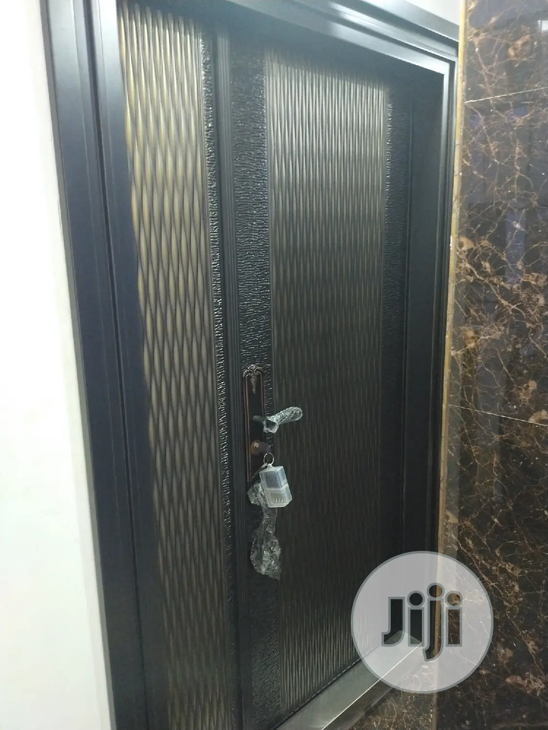 Aluminum Cast Classic Door