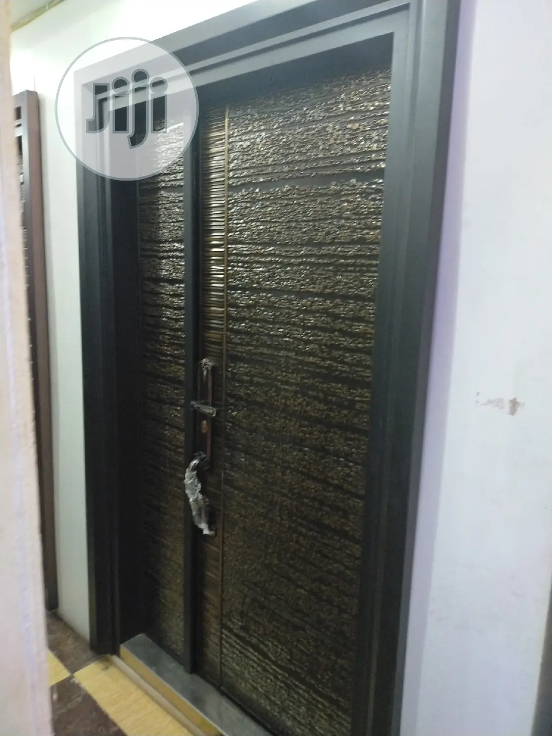 Aluminum Cast Classic Door