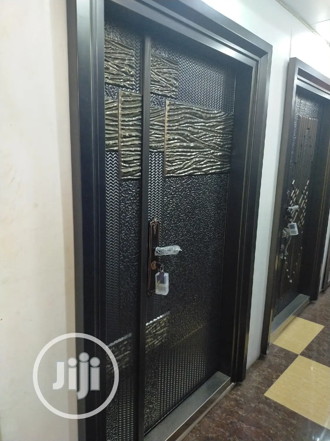 Aluminum Cast Classic Door