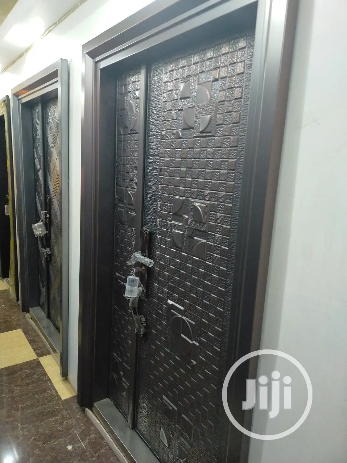 Aluminum Cast Classic Door