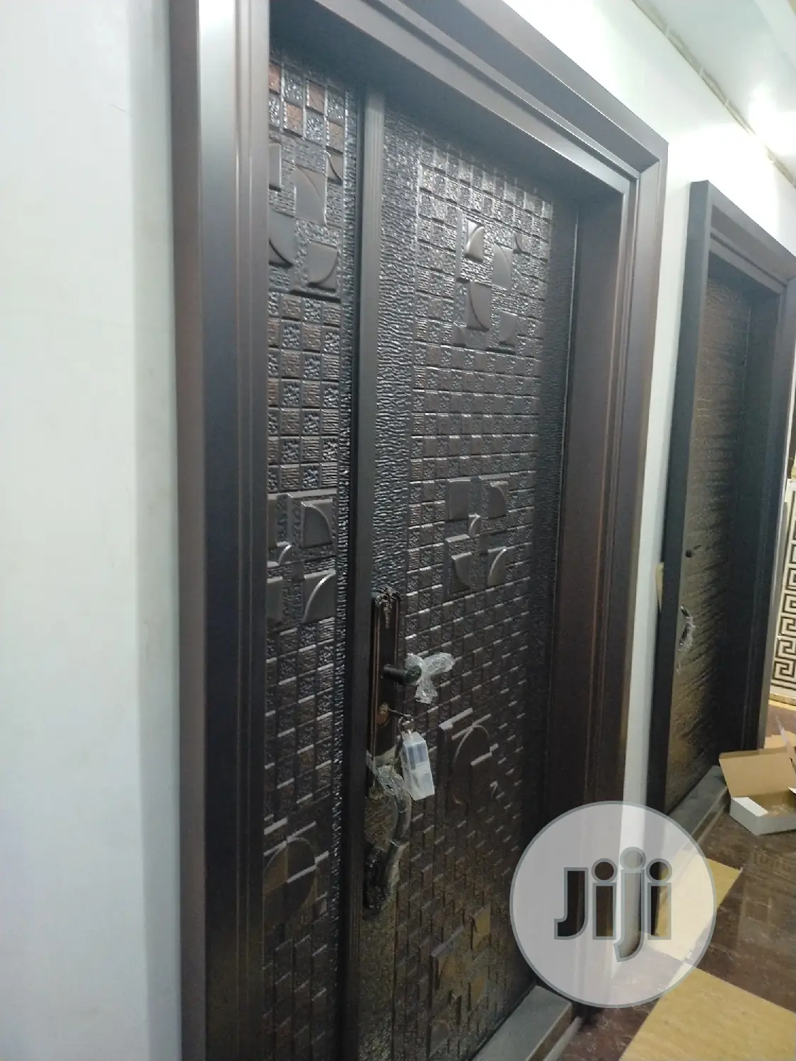 Aluminum Cast Classic Door