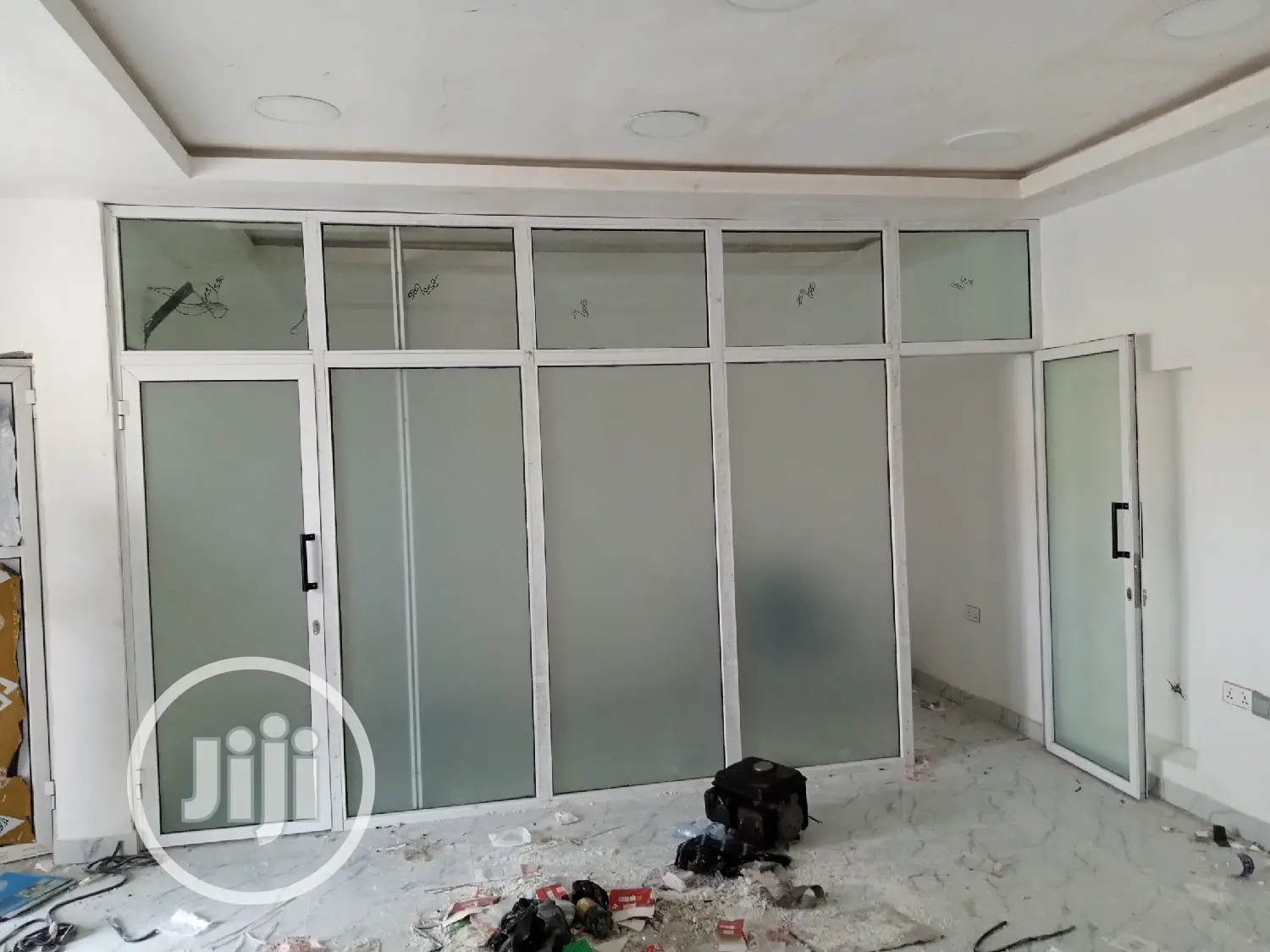 Office Partitioning With Doors