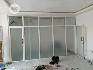 Office Partitioning With Doors