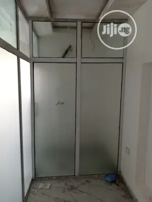 Office Partitioning With Doors