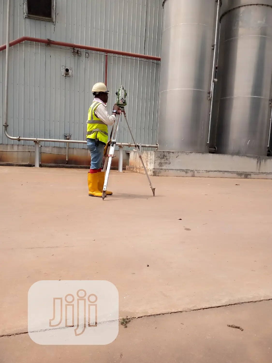 Surveyor Engineer