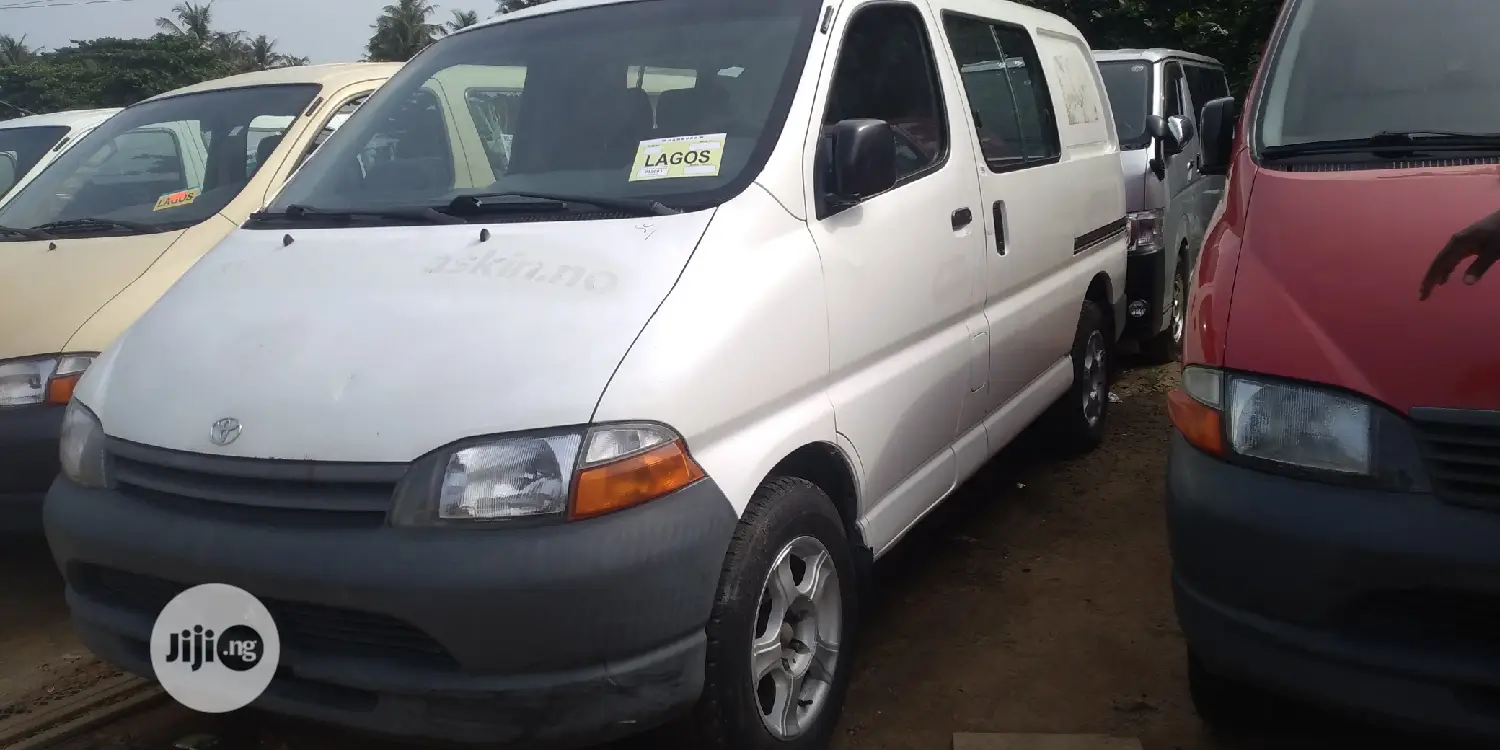 Toyota HiAce 2005