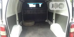 Toyota HiAce 2005