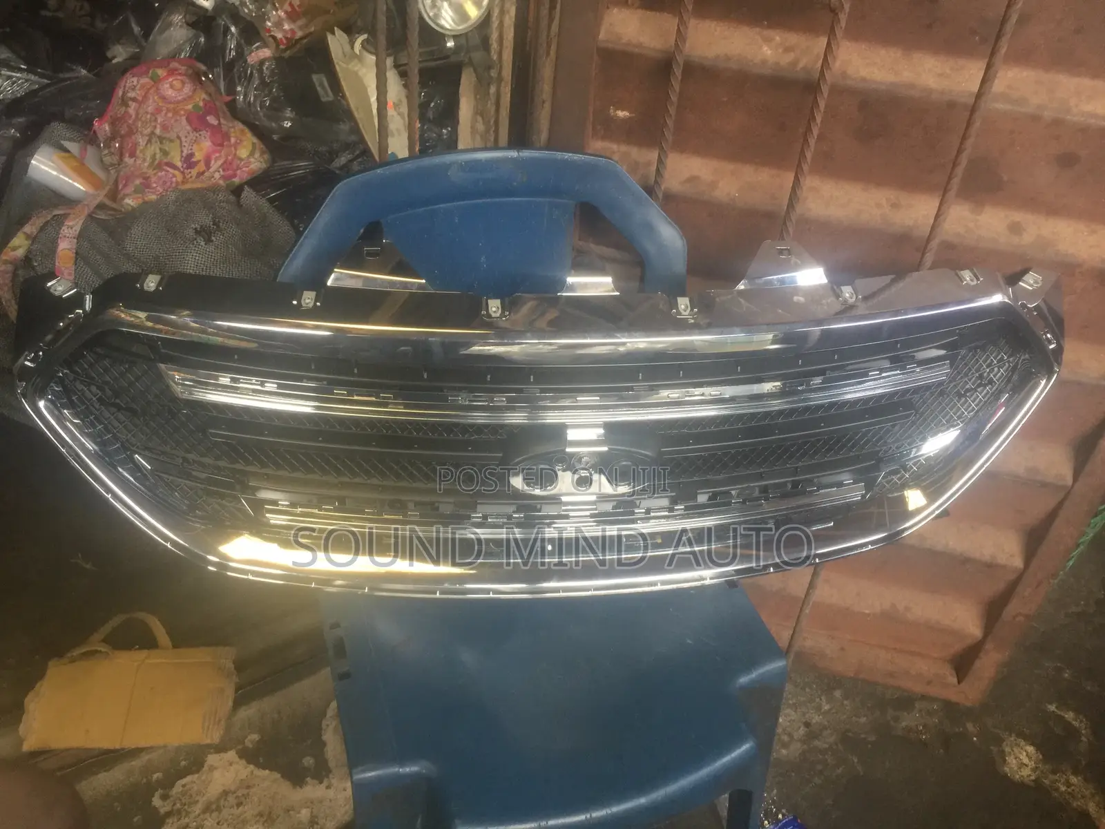 Ford Taurus 2013 Model Front Grille