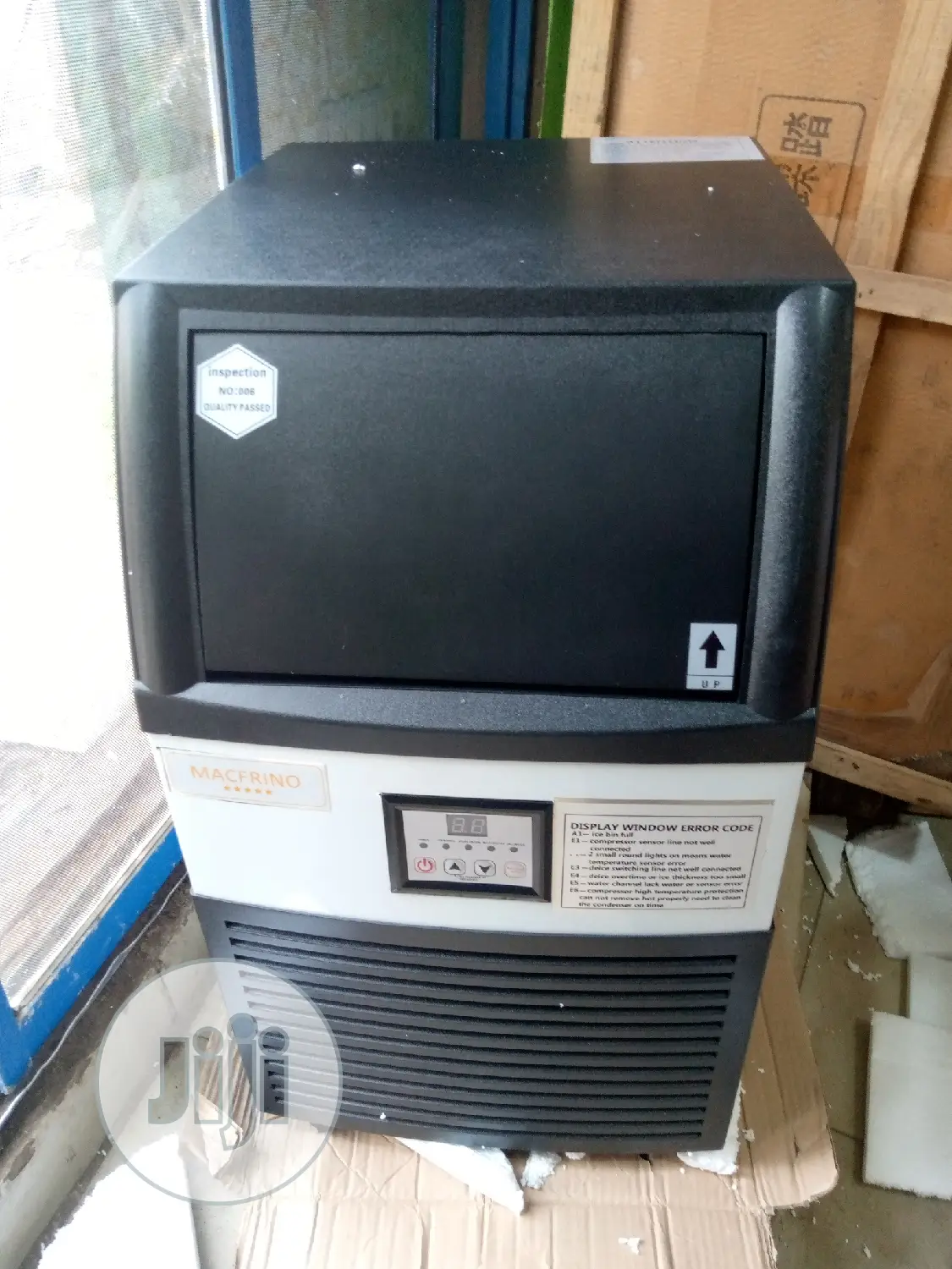 Ice Cube Machine