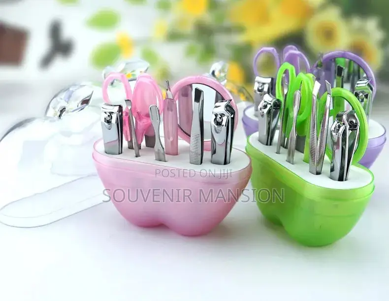 Apple Shape Manicure Set ( Moq 50pcs)