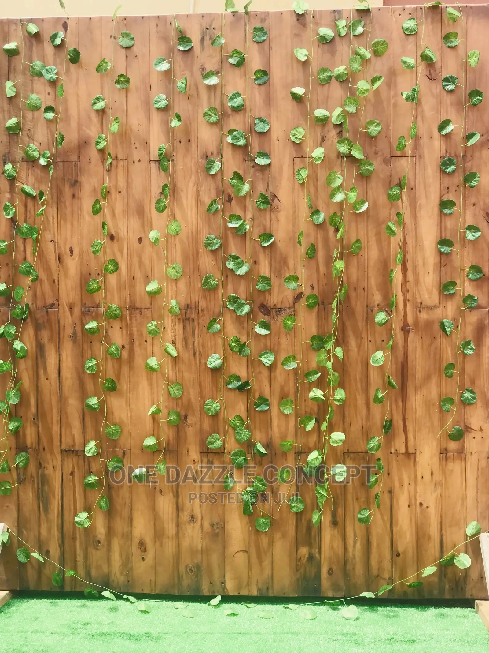Green Garden Garland