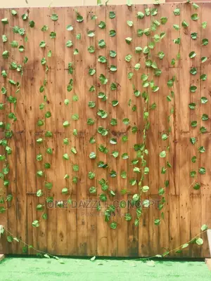 Green Garden Garland