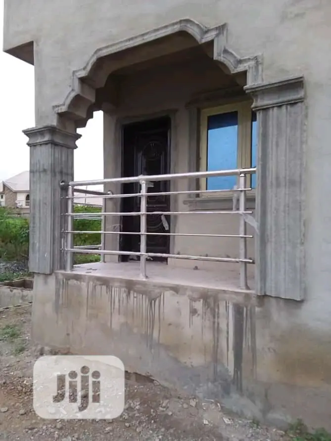 Stainless Handrail Down Balcony