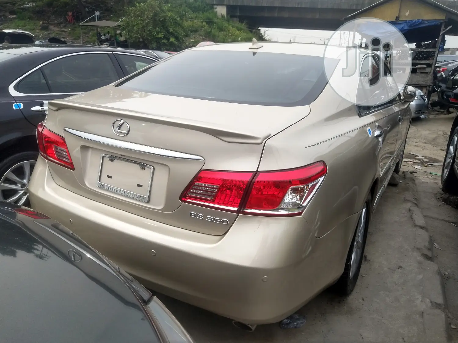 Lexus ES 350 2010 Gold