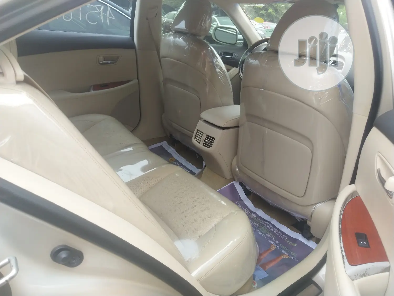 Lexus ES 350 2010 Gold