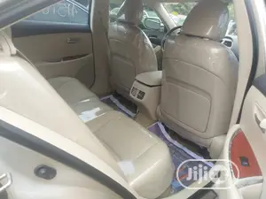 Lexus ES 350 2010 Gold