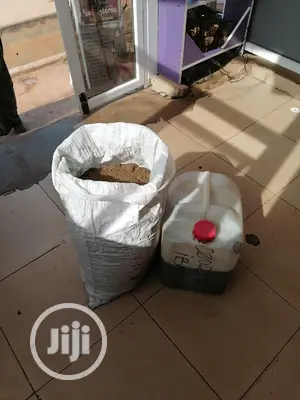 Original Undiluted Mudu Chebe and Karka Oil