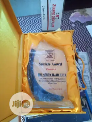 Awards Plaque Crystal Plaque And Crystal