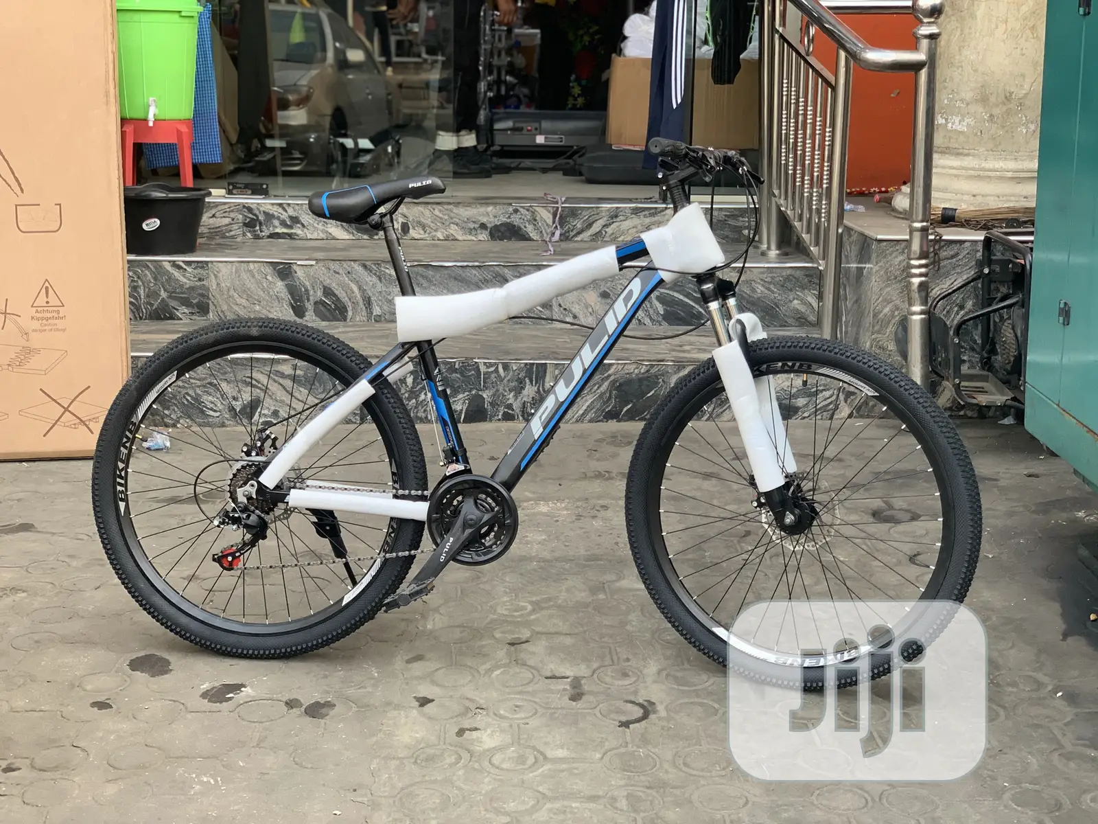 Adult Mountain Bicycle