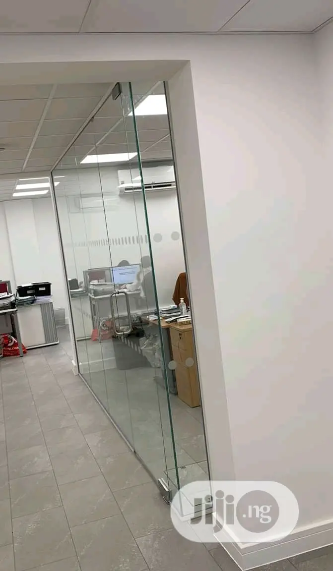Glass Partition For Office Workplace