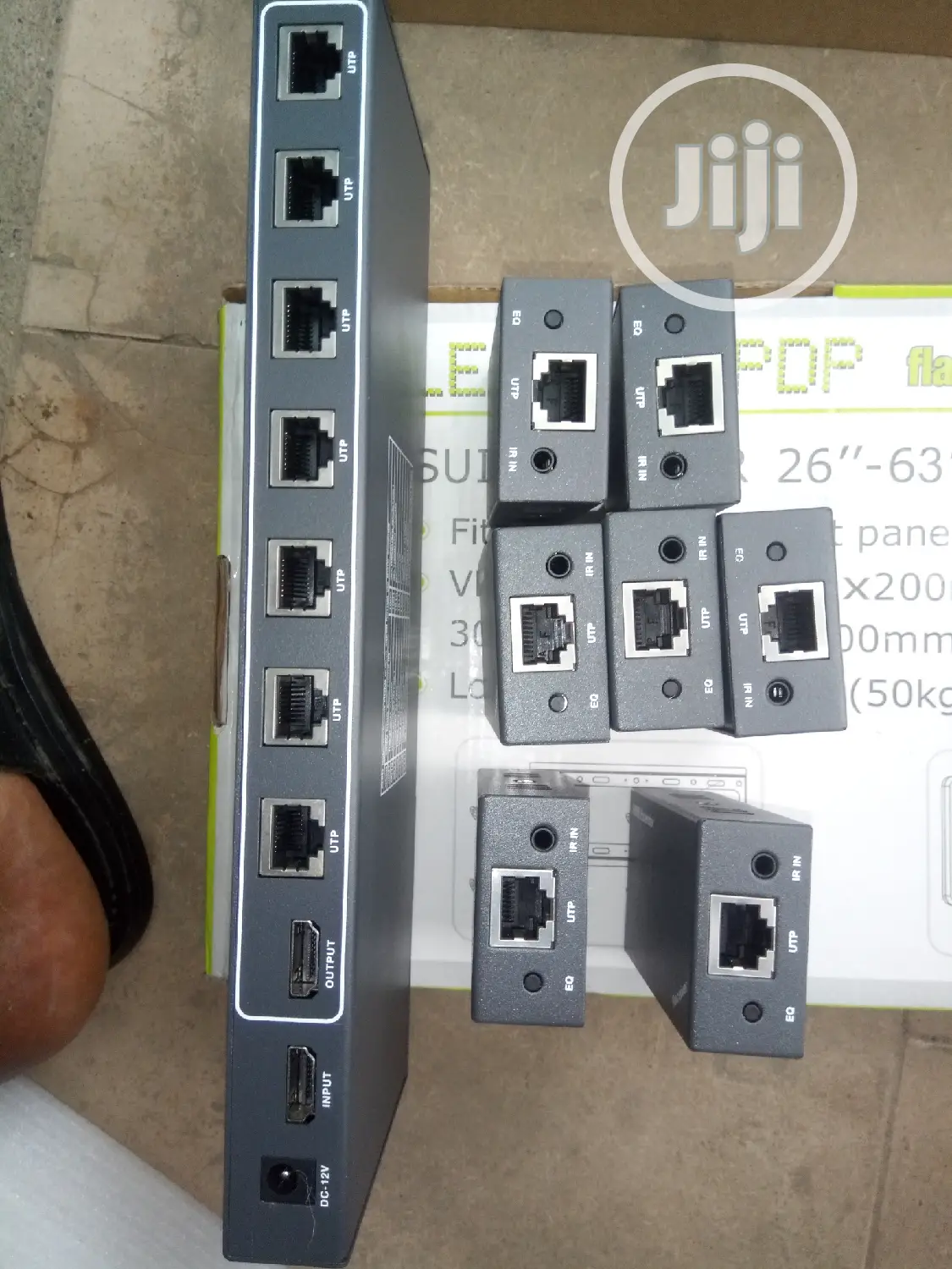 1×7hdmi Splitter and Extender Over Ethernet