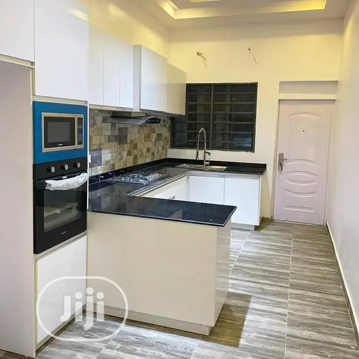 Kitchen Cabinet
