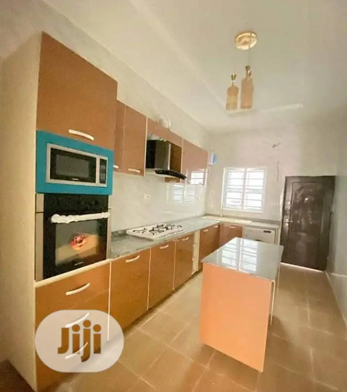 Kitchen Cabinet