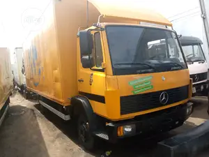 Mercedes Benz Truck 814 Yellow