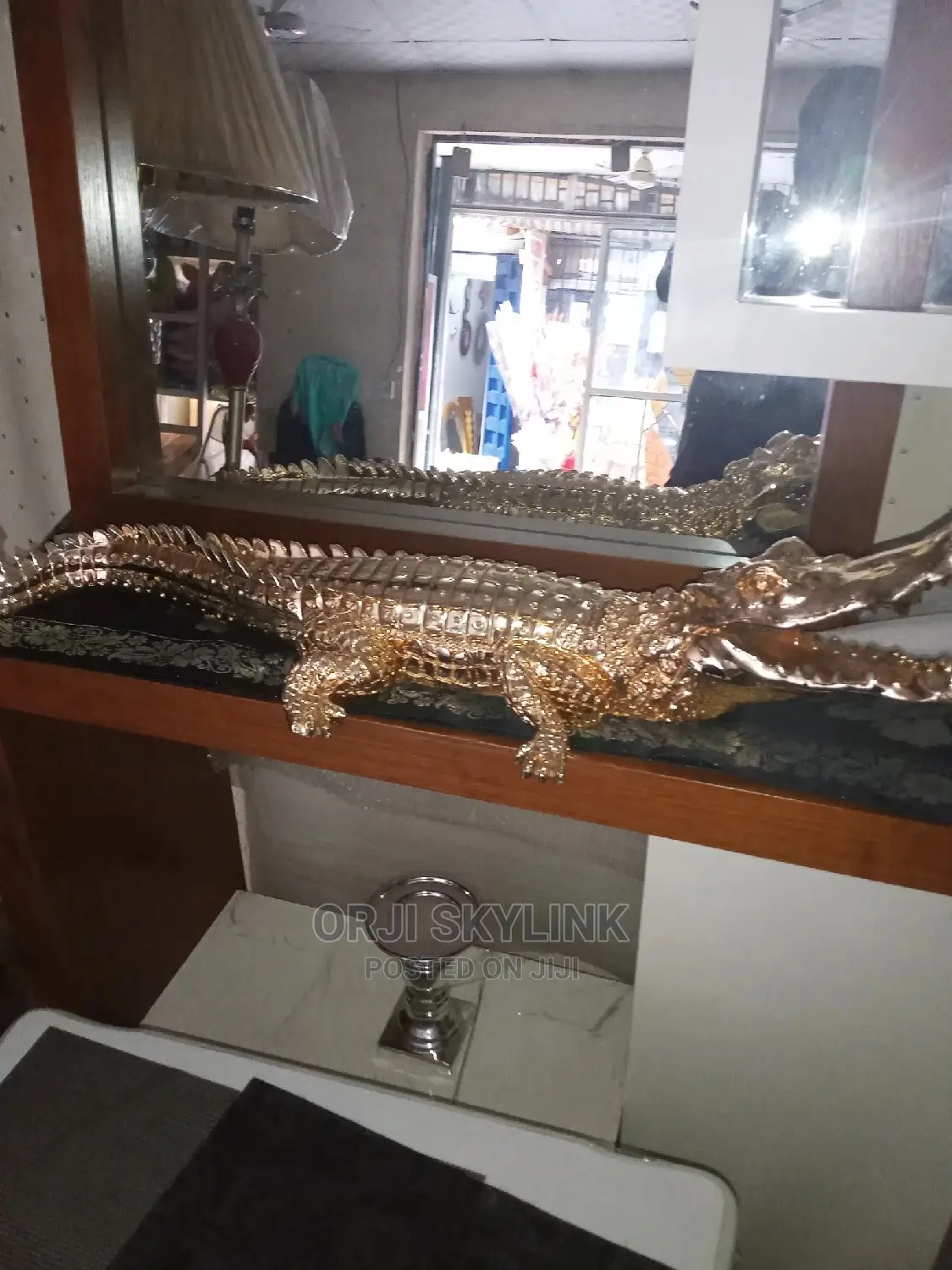 Crocodie Statues