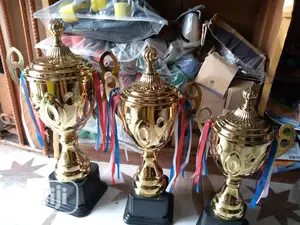Photo - Set of Trophy
