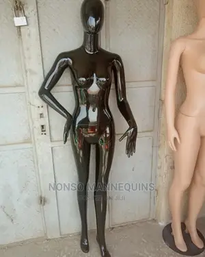 Size 8 Faceless Glossy Black Female Mannequins