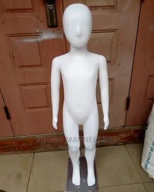 White Glossy Unisex Age 3 To 6 Years Mannequin