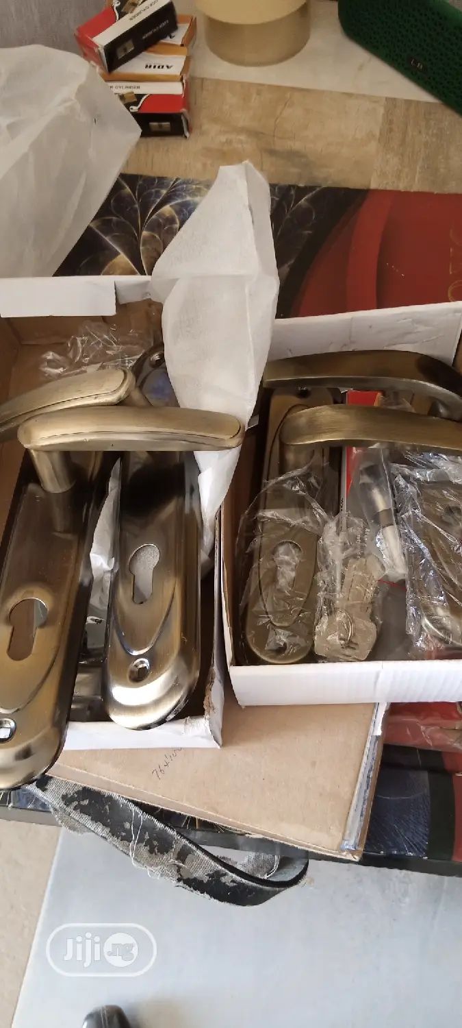 Door Keys Handle