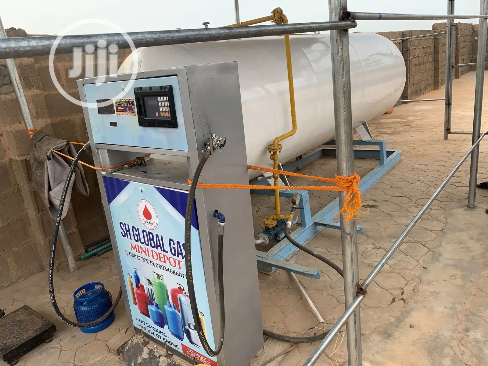 Lpg Tank And Dispenser