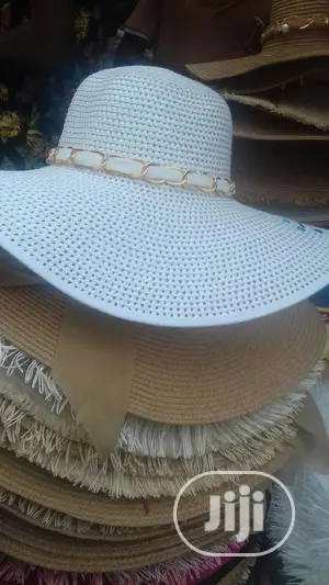 Beauties Beach Hat