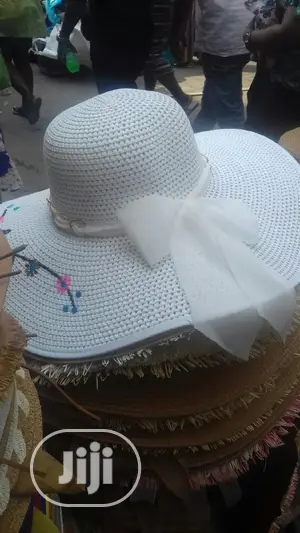 Beauties Beach Hat