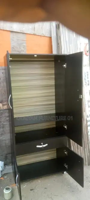 32inches/6fit Waldrobe