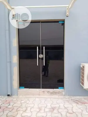 Rimless Glass Door