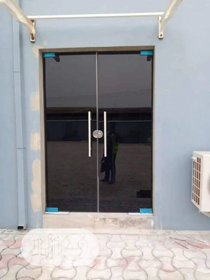 Rimless Glass Door