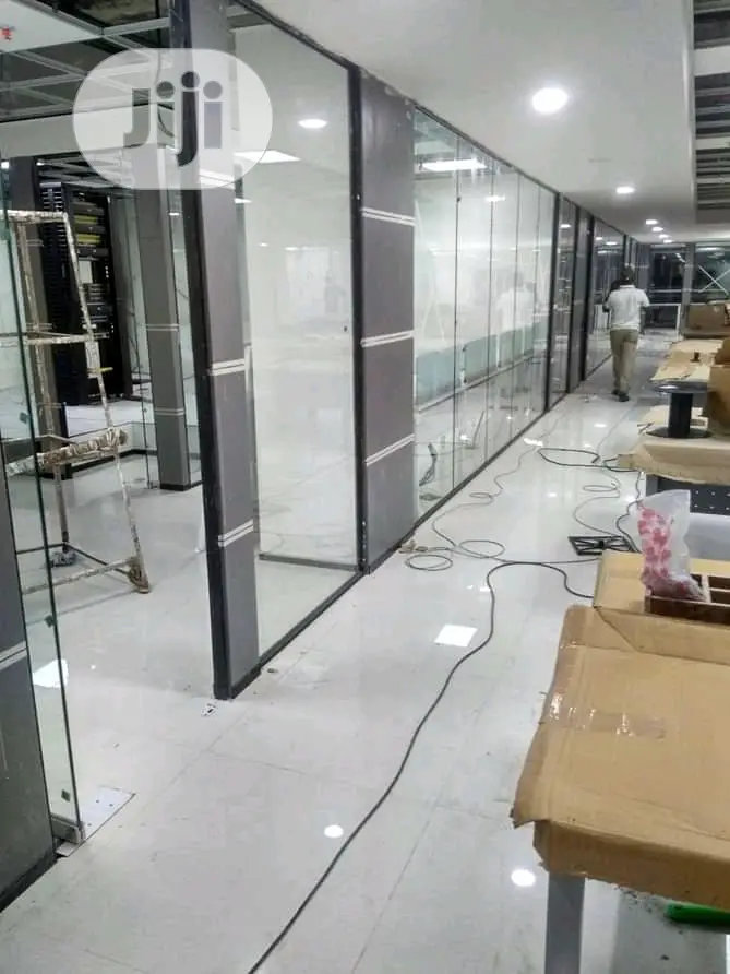 Office Glass Partition Walkway