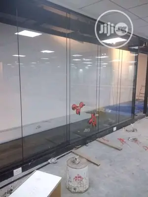 Office Glass Partition Walkway