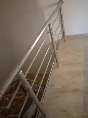 Stainless Handrail Lining Design
