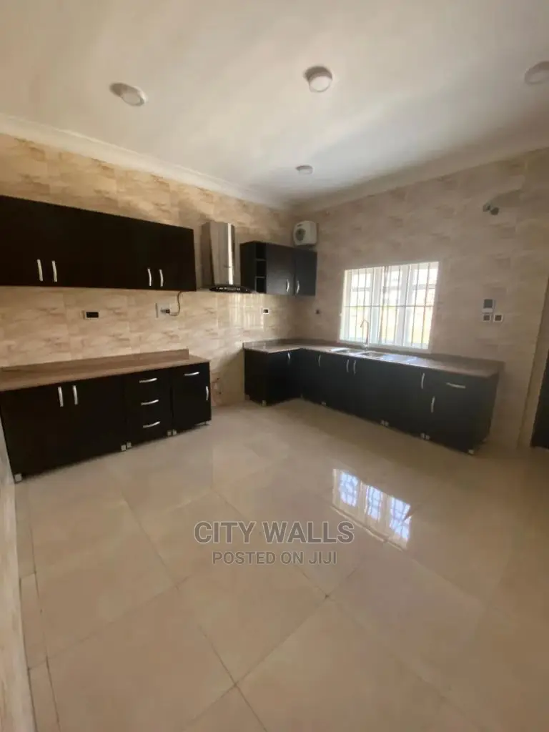 4bdrm Duplex in Ikate for rent