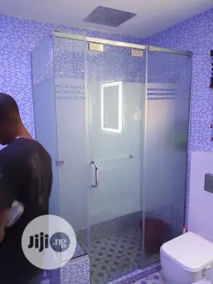 Luxury Shower Cubicles (T)