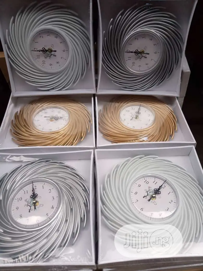 Souvenirs Clocks