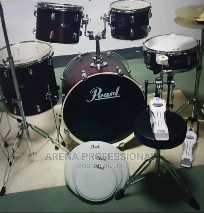 Pearl 5pcs Drum Set